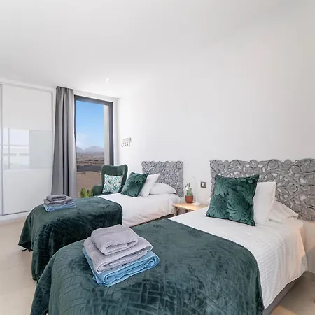 Lanz A Lot, Modern 3 Bed With Private Pool Vila
