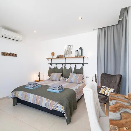 Vila Lanz A Lot, Modern 3 Bed With Private Pool Puerto del Carmen (Lanzarote)
