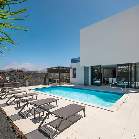 Vila Lanz A Lot, Modern 3 Bed With Private Pool *