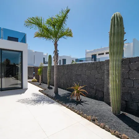 Lanz A Lot, Modern 3 Bed With Private Pool Vila Puerto del Carmen (Lanzarote)